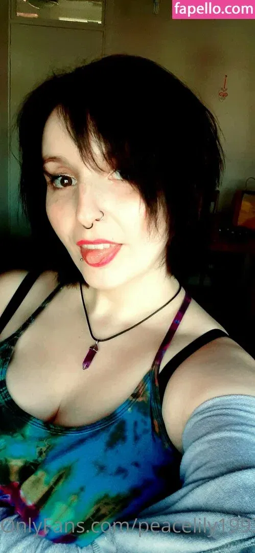 peacelily1993 Onlyfans Photo Gallery 