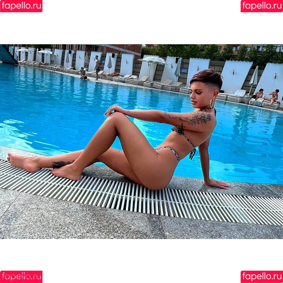 r.ra13 Onlyfans Photo Gallery 