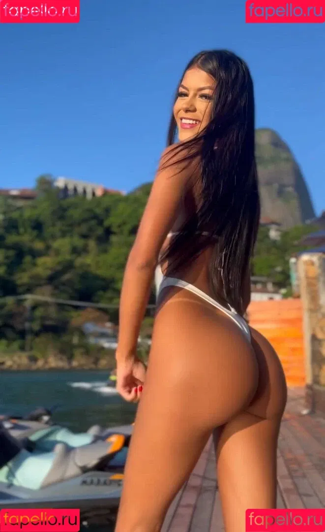 Victoria Maciel Onlyfans Photo Gallery 