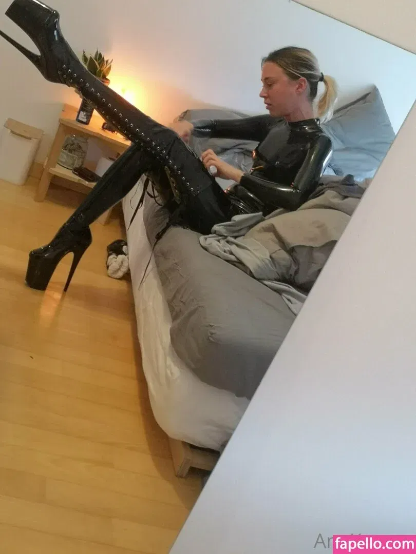 AnaKatana Onlyfans Photo Gallery 