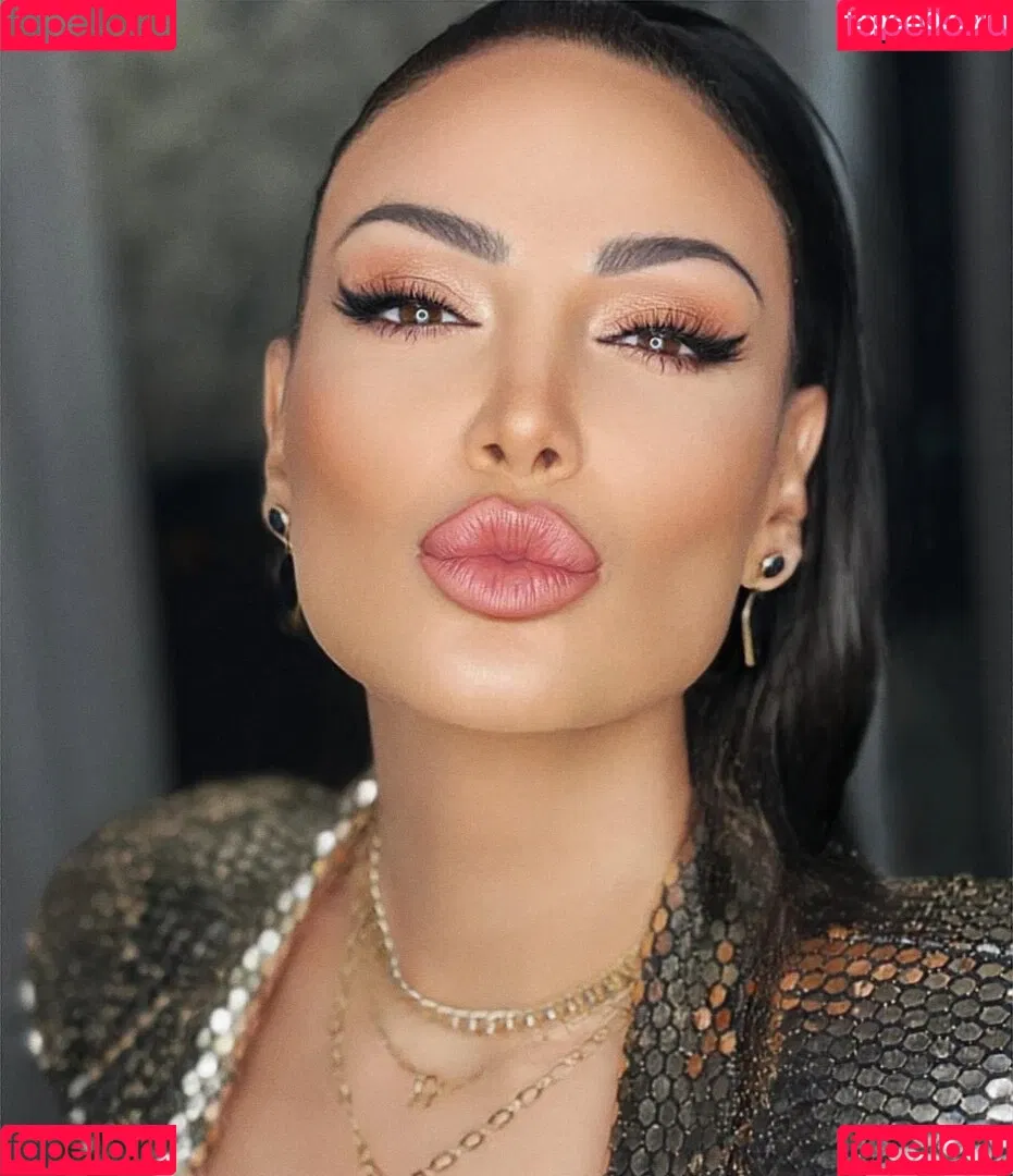 Bleona Qereti Onlyfans Photo Gallery 