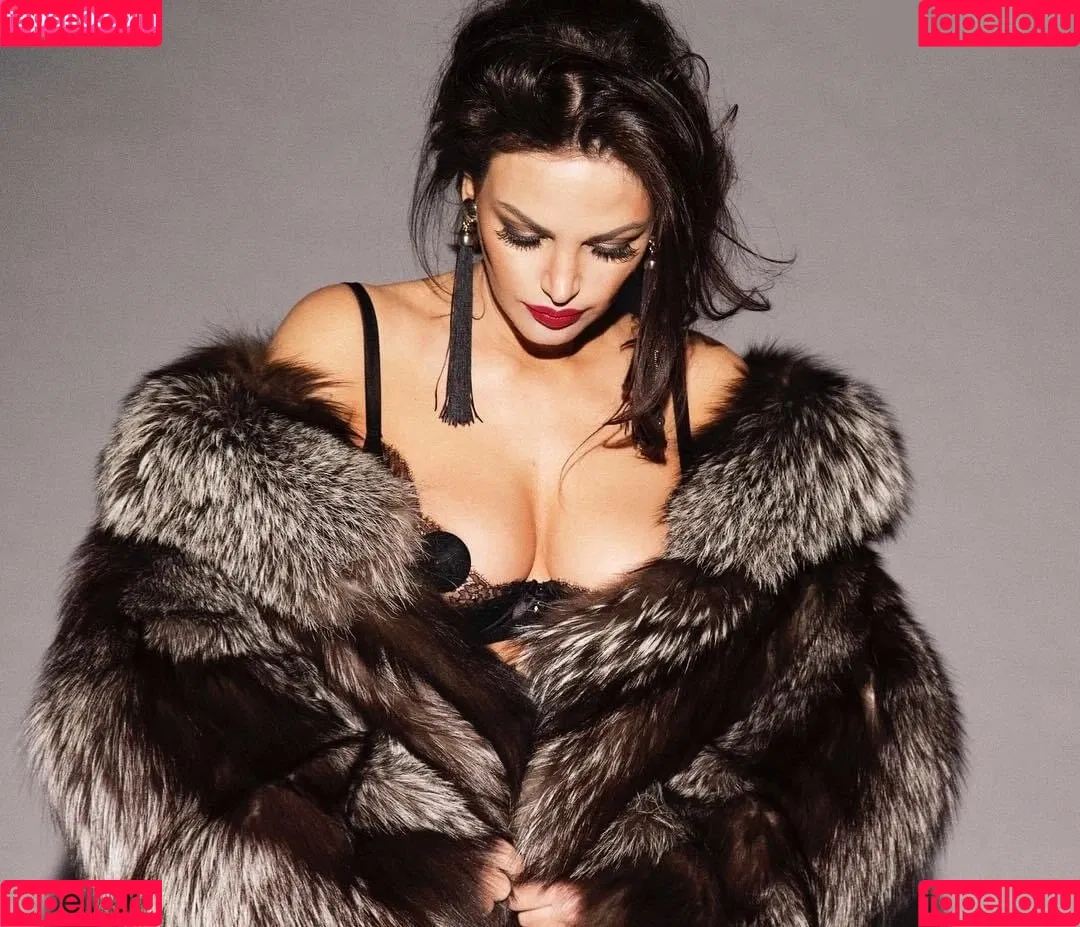 Bleona Qereti Onlyfans Photo Gallery 