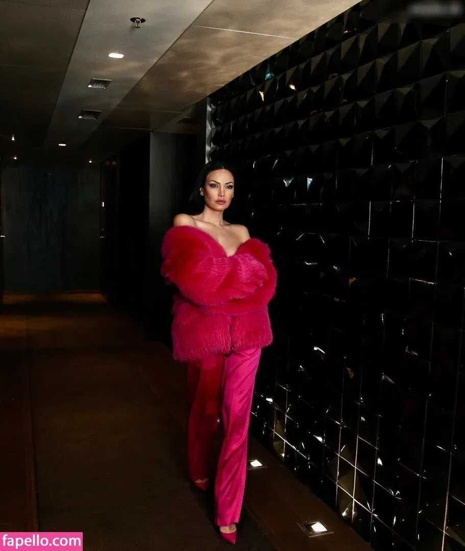 Bleona Qereti Onlyfans Photo Gallery 