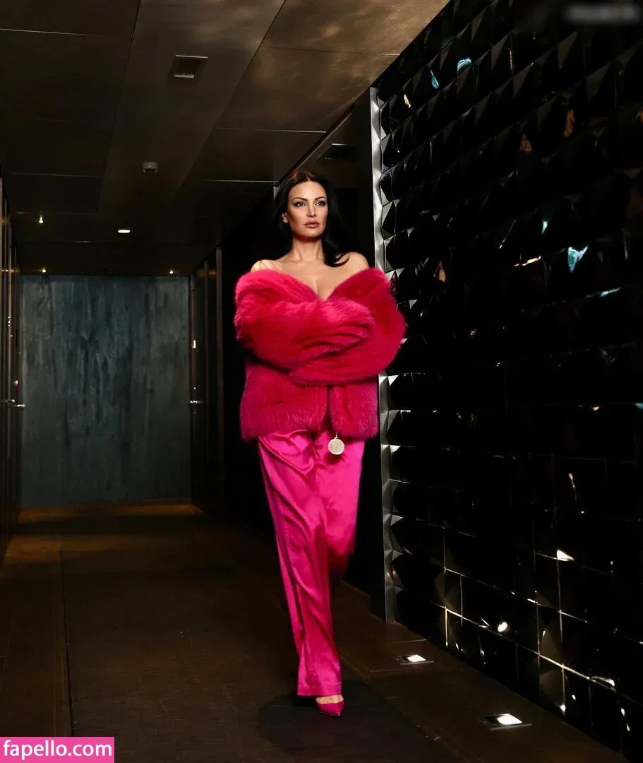 Bleona Qereti Onlyfans Photo Gallery 