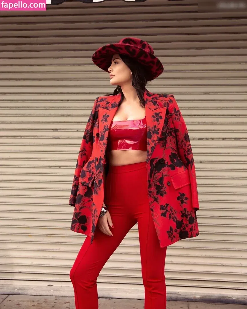 Bleona Qereti Onlyfans Photo Gallery 