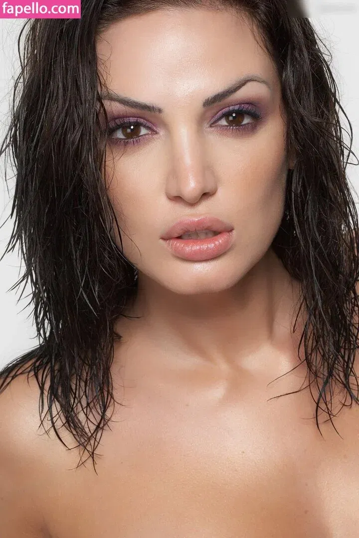 Bleona Qereti Onlyfans Photo Gallery 