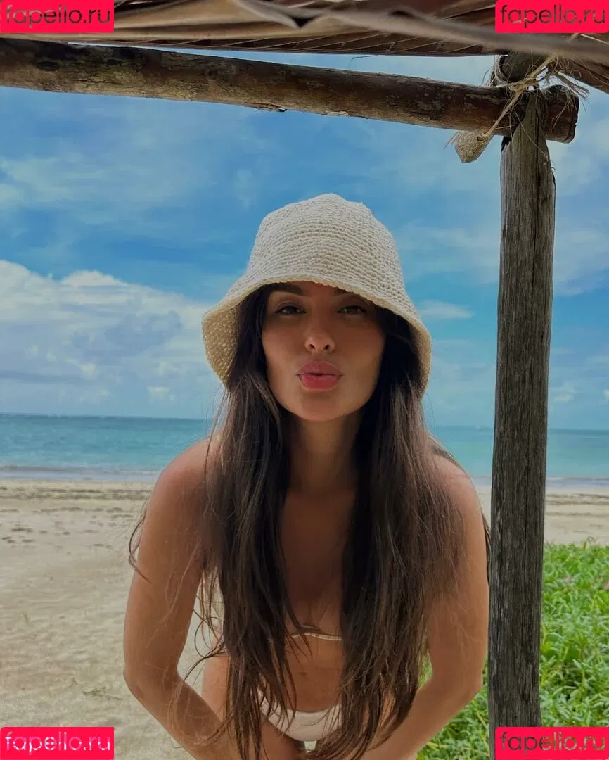 Thais Braz Onlyfans Photo Gallery 