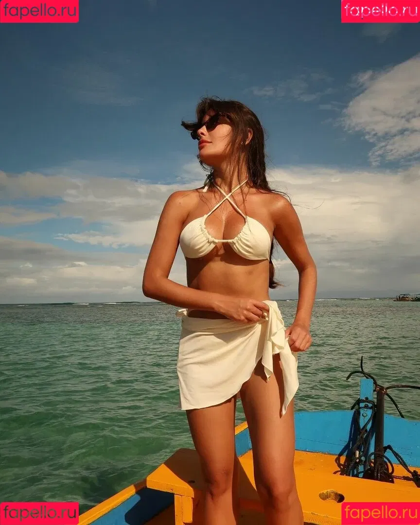 Thais Braz Onlyfans Photo Gallery 