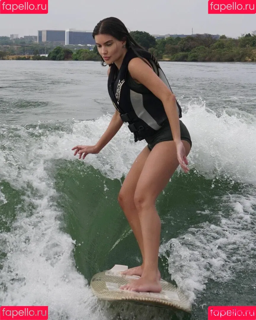 Thais Braz Onlyfans Photo Gallery 