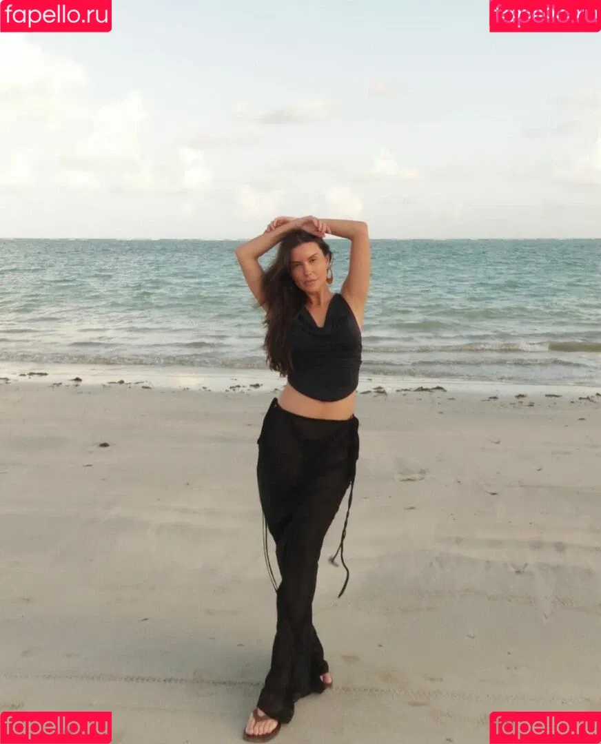 Thais Braz Onlyfans Photo Gallery 