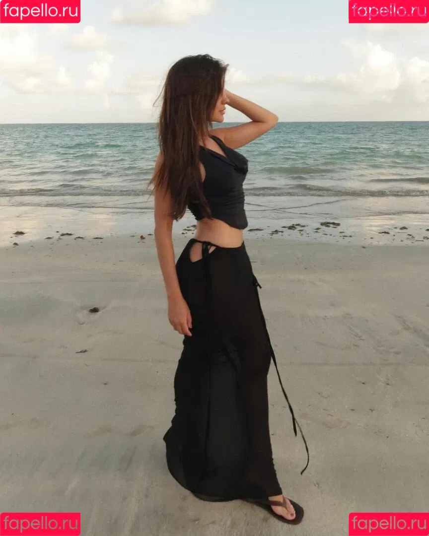 Thais Braz Onlyfans Photo Gallery 