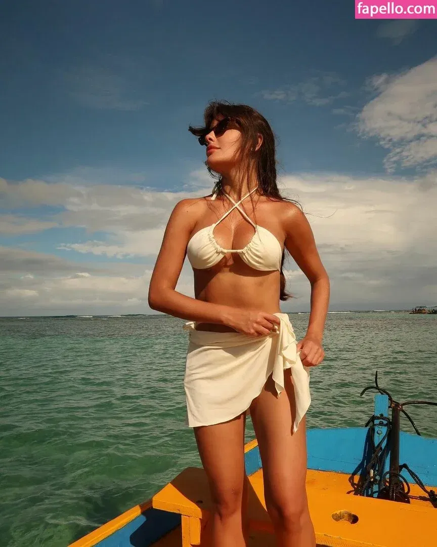 Thais Braz Onlyfans Photo Gallery 