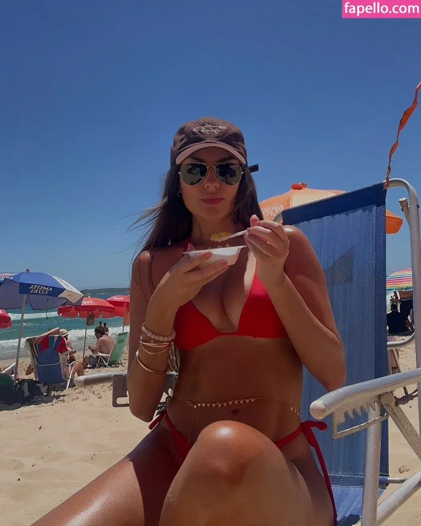 Thais Braz Onlyfans Photo Gallery 