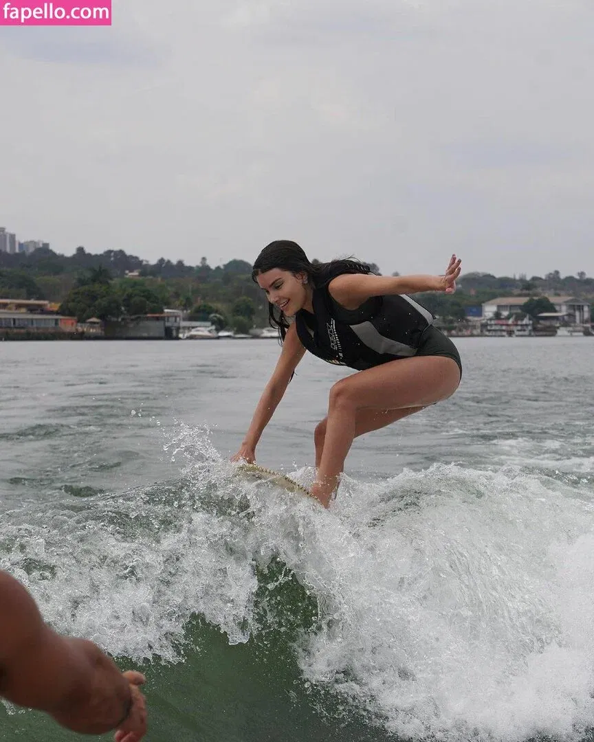 Thais Braz Onlyfans Photo Gallery 