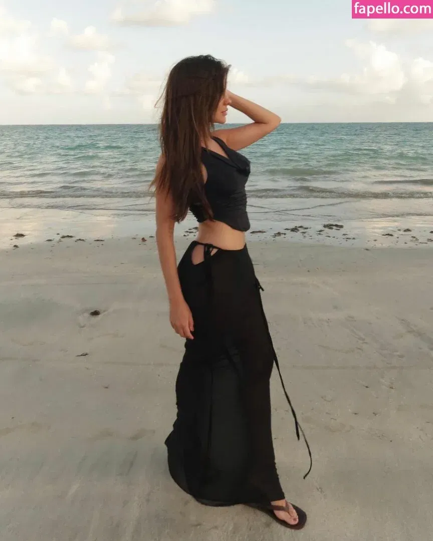 Thais Braz Onlyfans Photo Gallery 