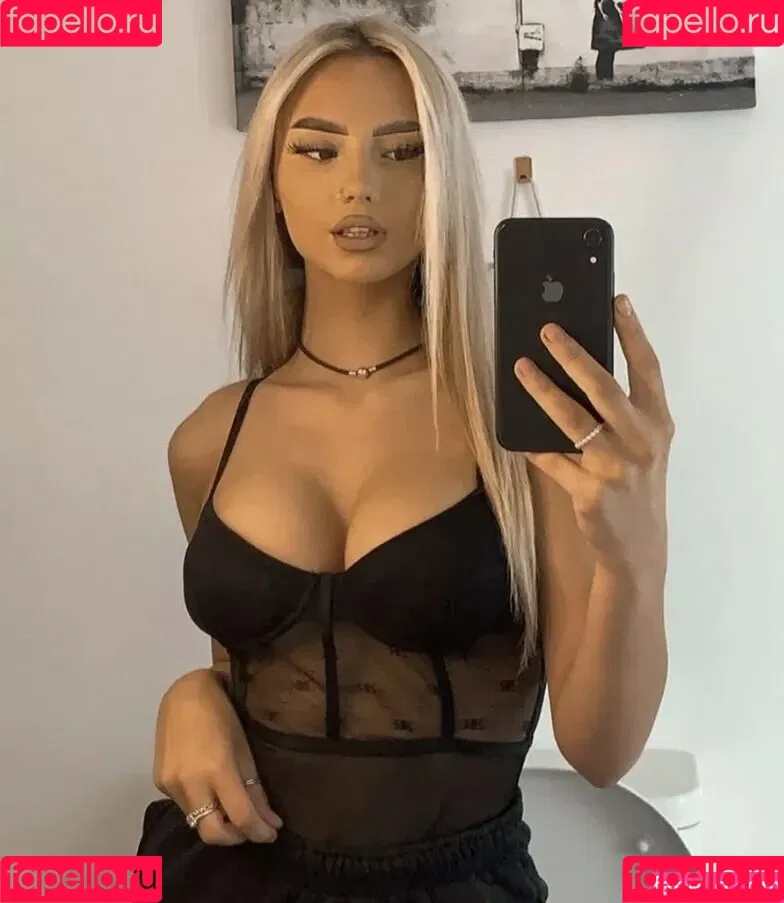 Abbie Hall Onlyfans Photo Gallery 