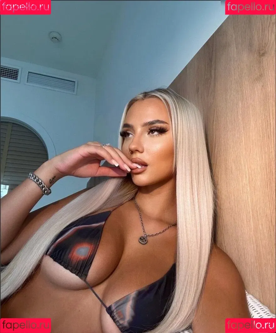 Abbie Hall Onlyfans Photo Gallery 