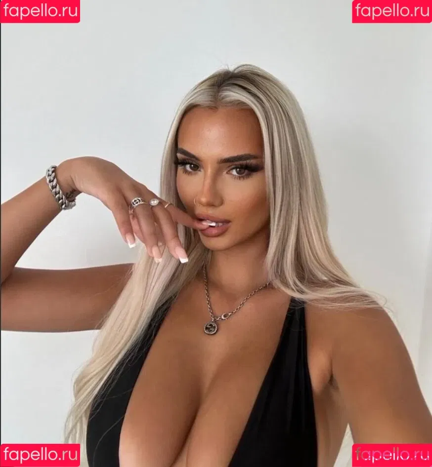 Abbie Hall Onlyfans Photo Gallery 