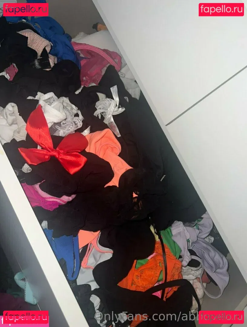 Abbie Hall Onlyfans Photo Gallery 