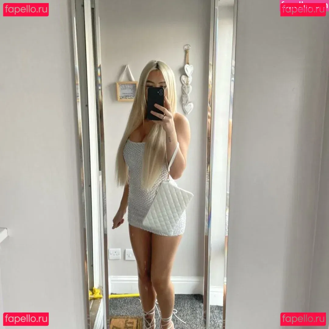 Abbie Hall Onlyfans Photo Gallery 