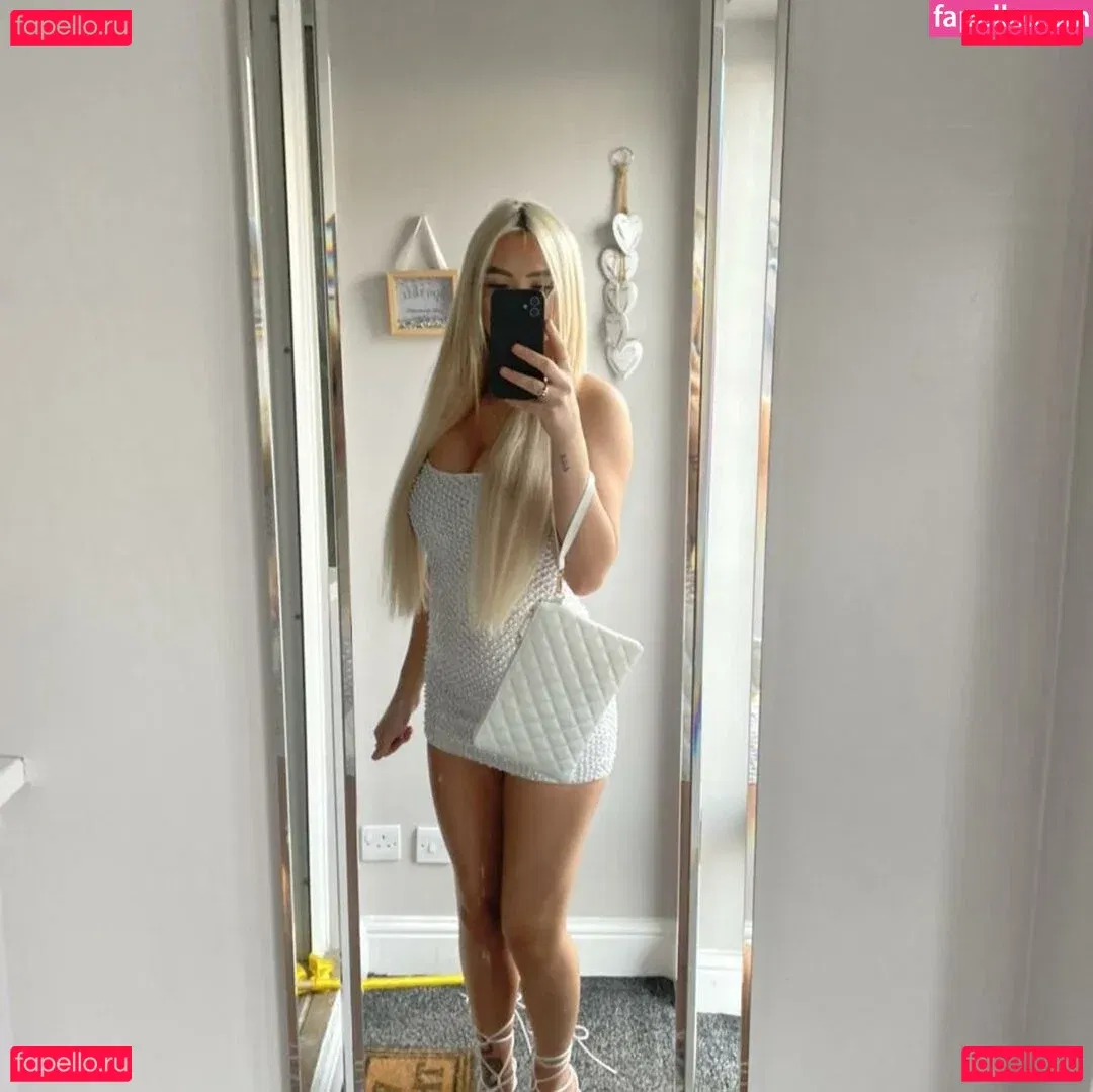 Abbie Hall Onlyfans Photo Gallery 