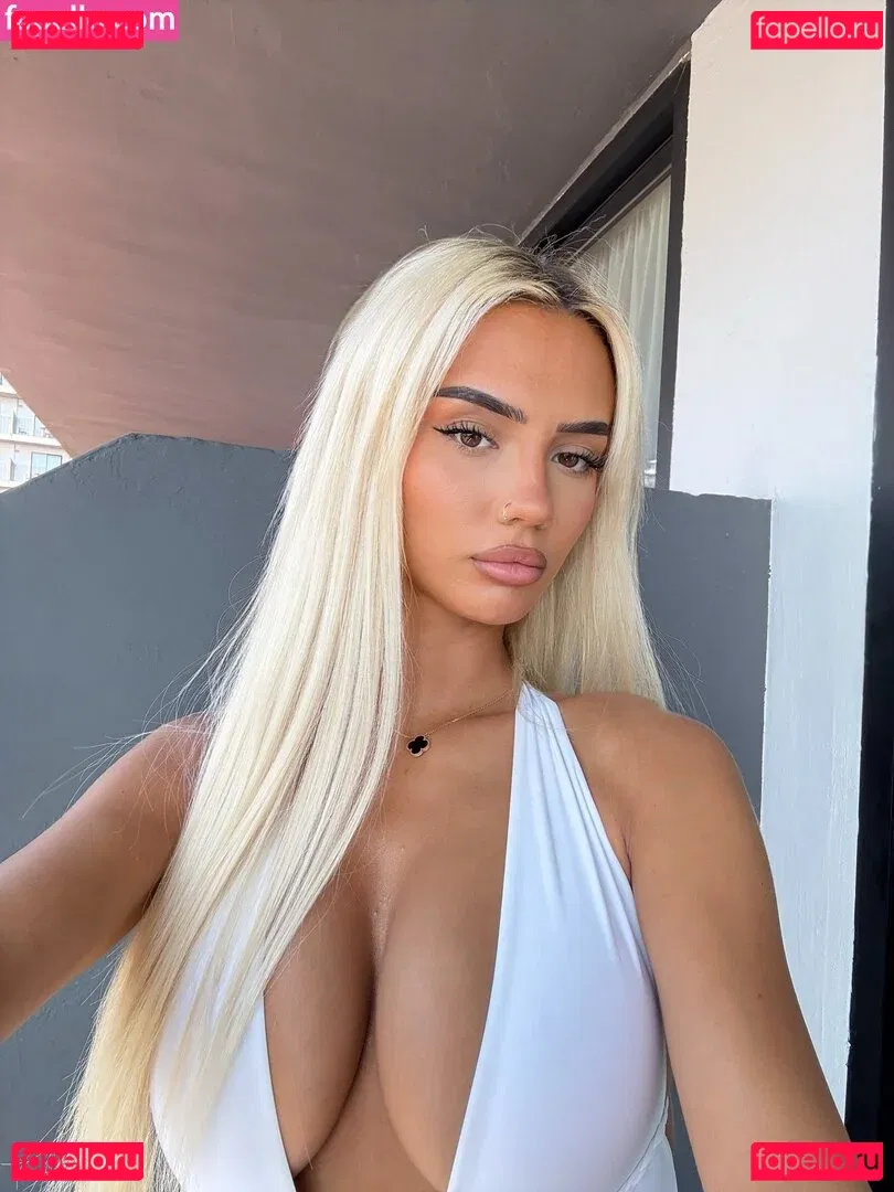 Abbie Hall Onlyfans Photo Gallery 