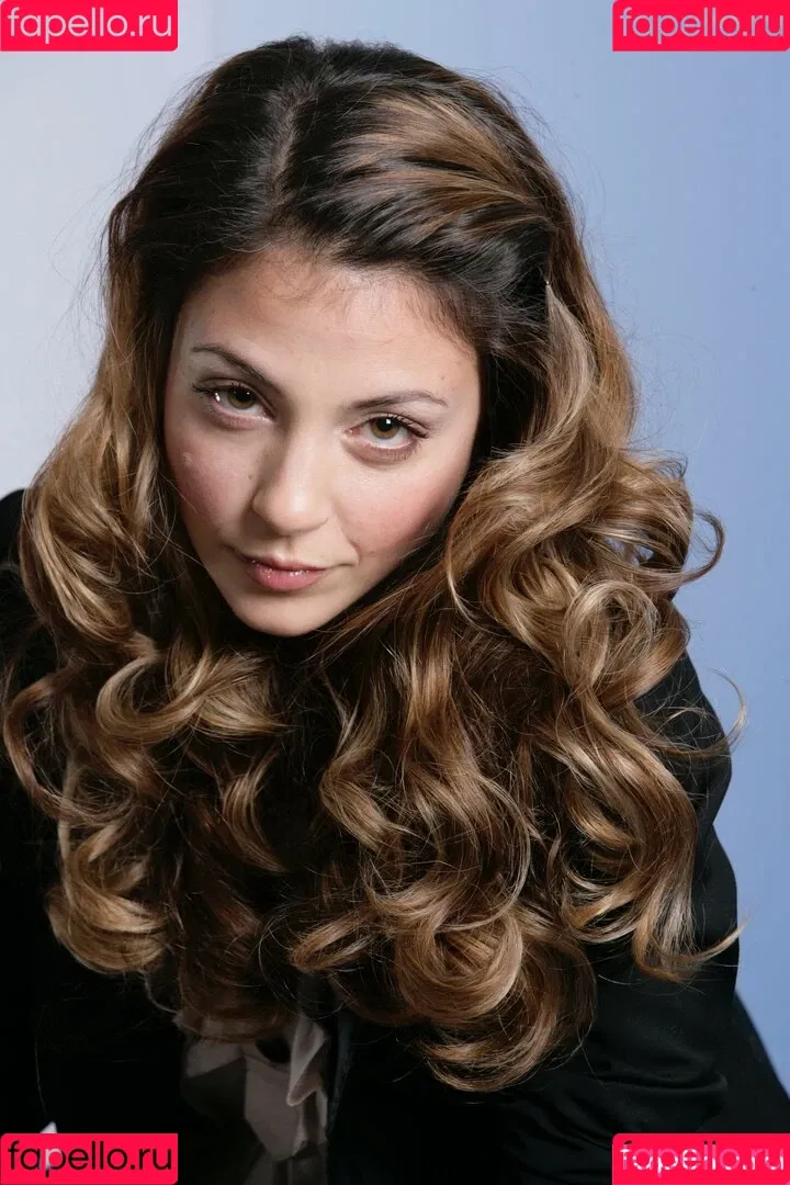 Arzu Bazman Onlyfans Photo Gallery 