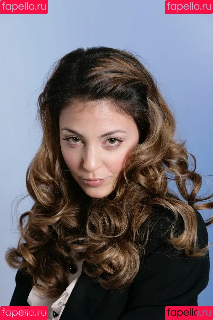 Arzu Bazman Onlyfans Photo Gallery 