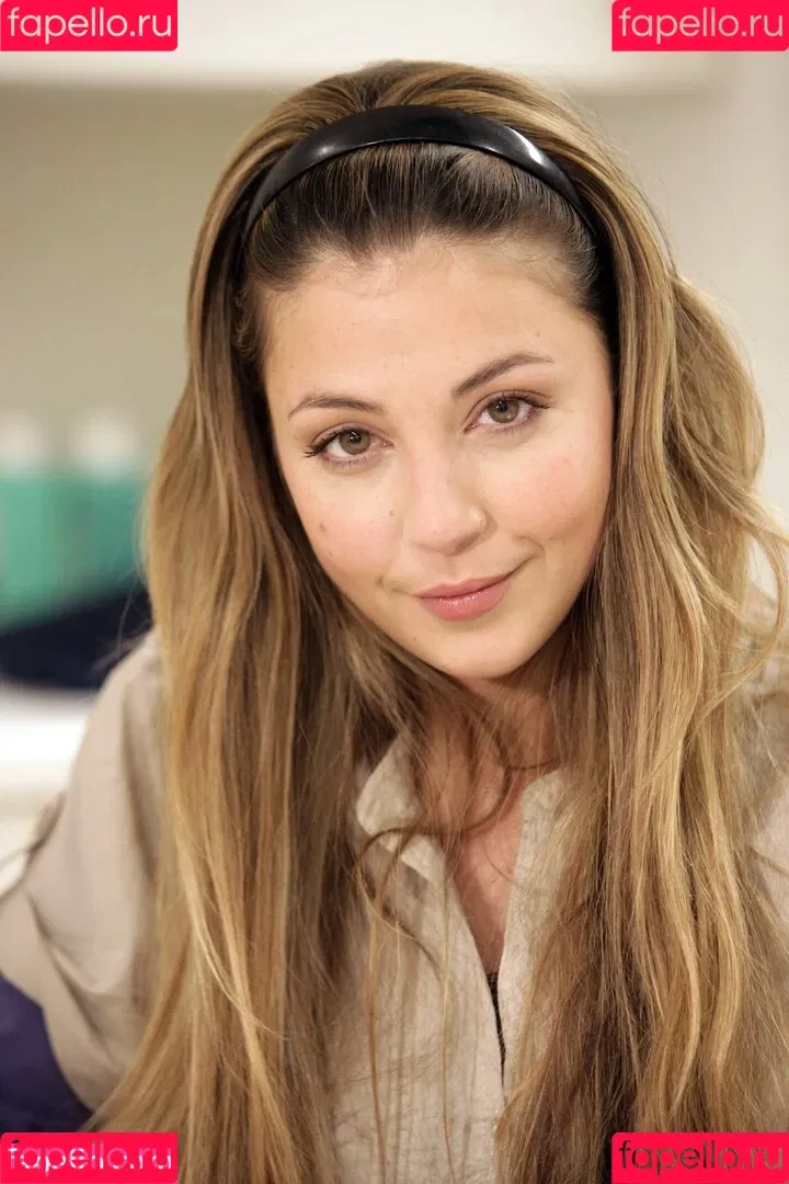 Arzu Bazman Onlyfans Photo Gallery 