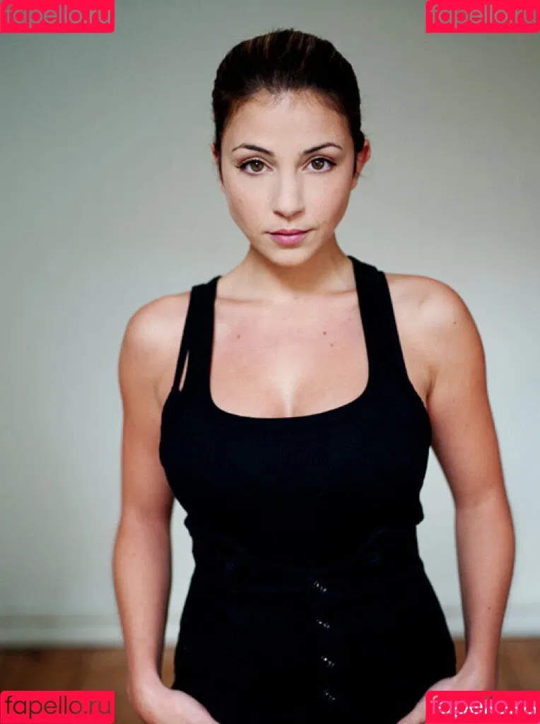 Arzu Bazman Onlyfans Photo Gallery 