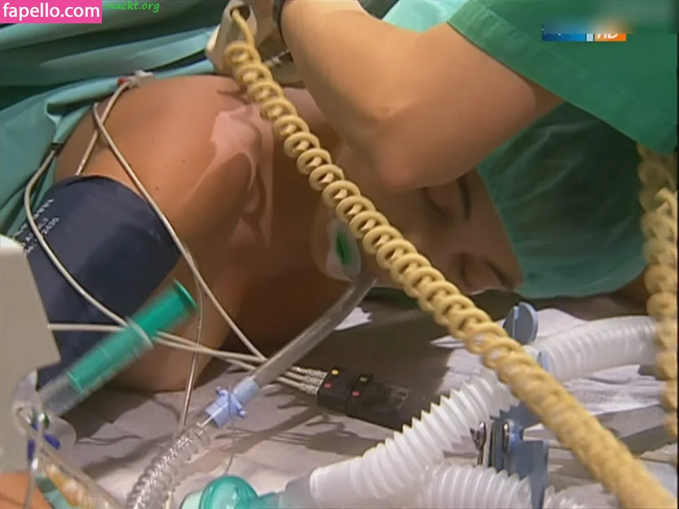 Arzu Bazman Onlyfans Photo Gallery 