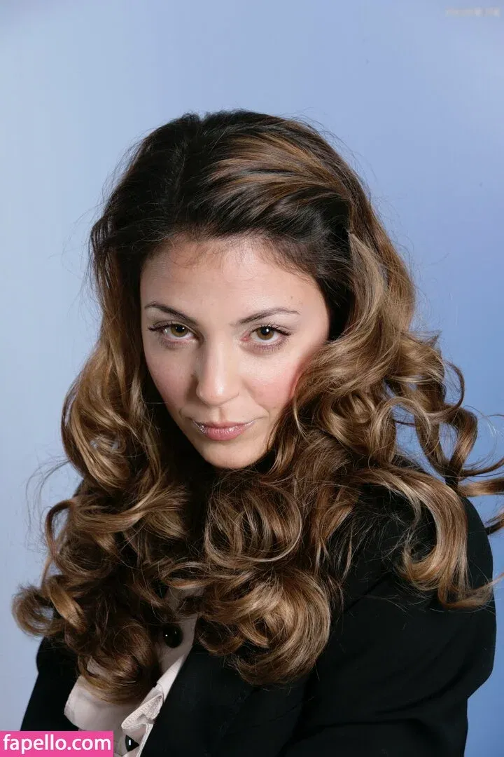 Arzu Bazman Onlyfans Photo Gallery 