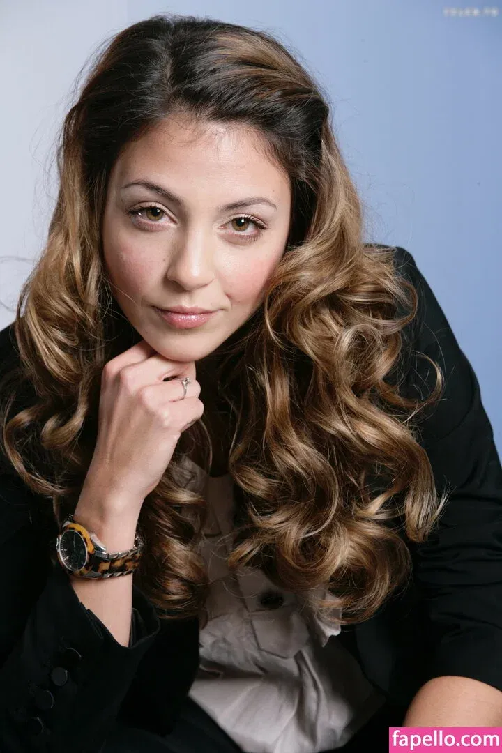 Arzu Bazman Onlyfans Photo Gallery 