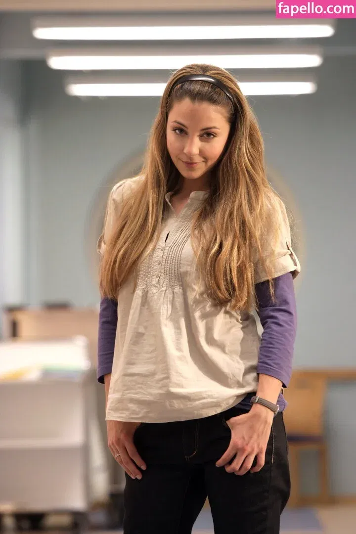 Arzu Bazman Onlyfans Photo Gallery 