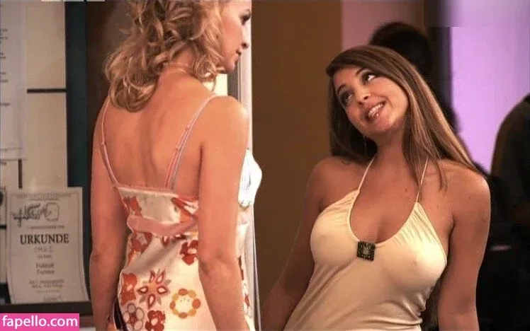 Arzu Bazman Onlyfans Photo Gallery 