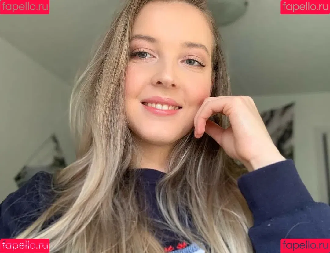 Maya V Henry Onlyfans Photo Gallery 