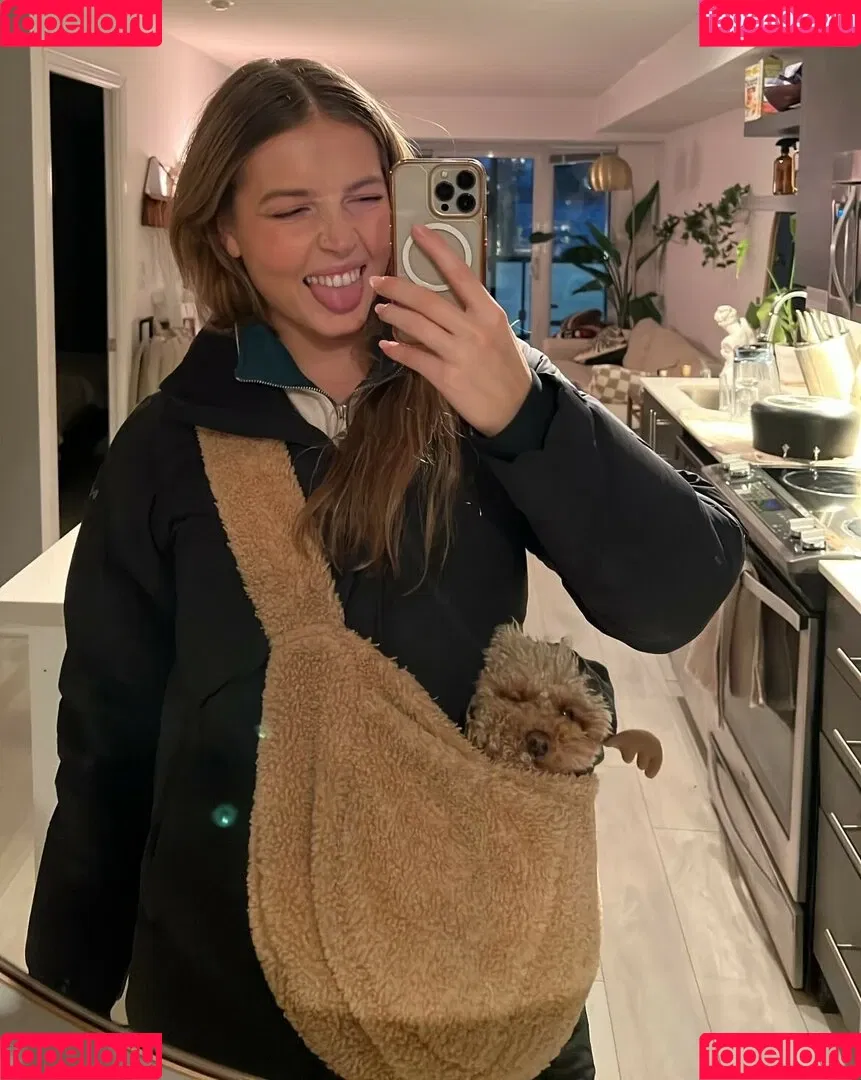 Maya V Henry Onlyfans Photo Gallery 