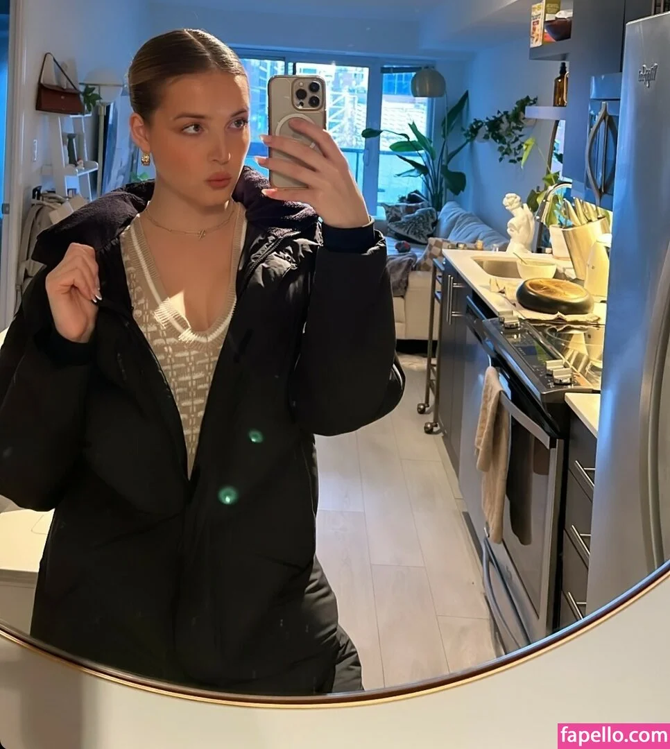 Maya V Henry Onlyfans Photo Gallery 