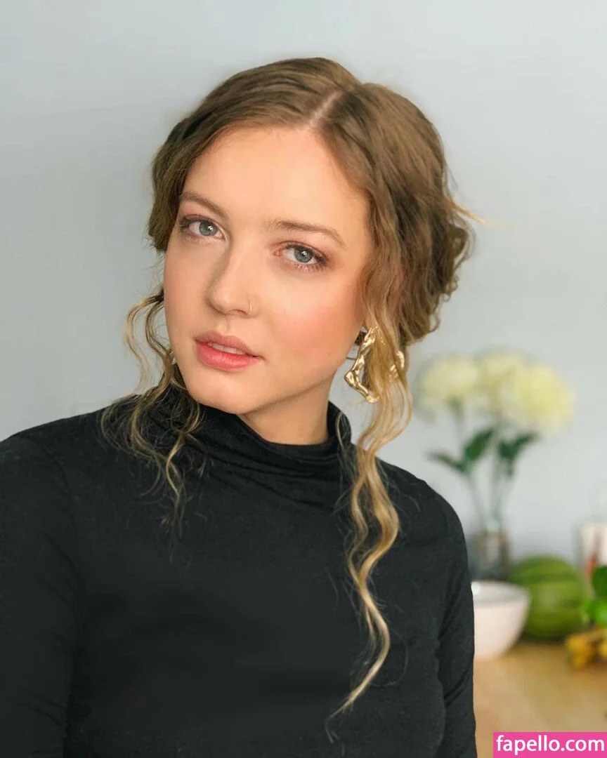 Maya V Henry Onlyfans Photo Gallery 