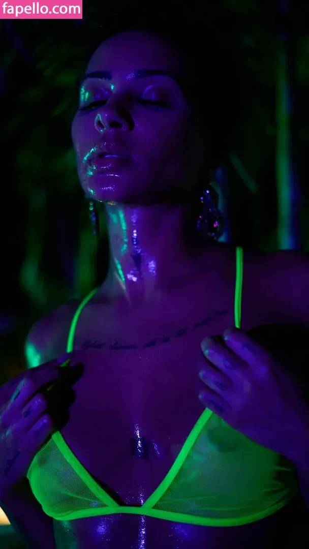 Tanaya Henry Onlyfans Photo Gallery 