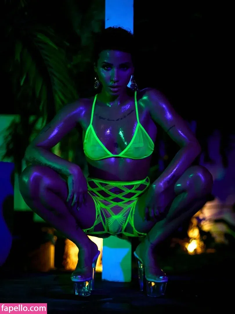 Tanaya Henry Onlyfans Photo Gallery 