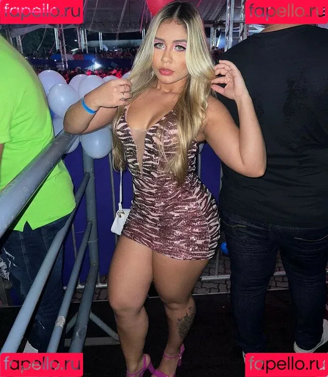 Ana Caroline Onlyfans Photo Gallery 