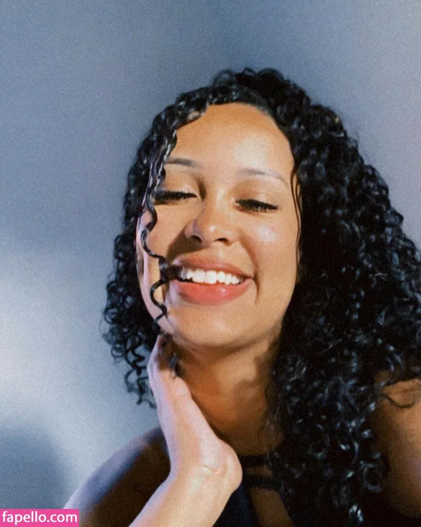 Ana Caroline Onlyfans Photo Gallery 