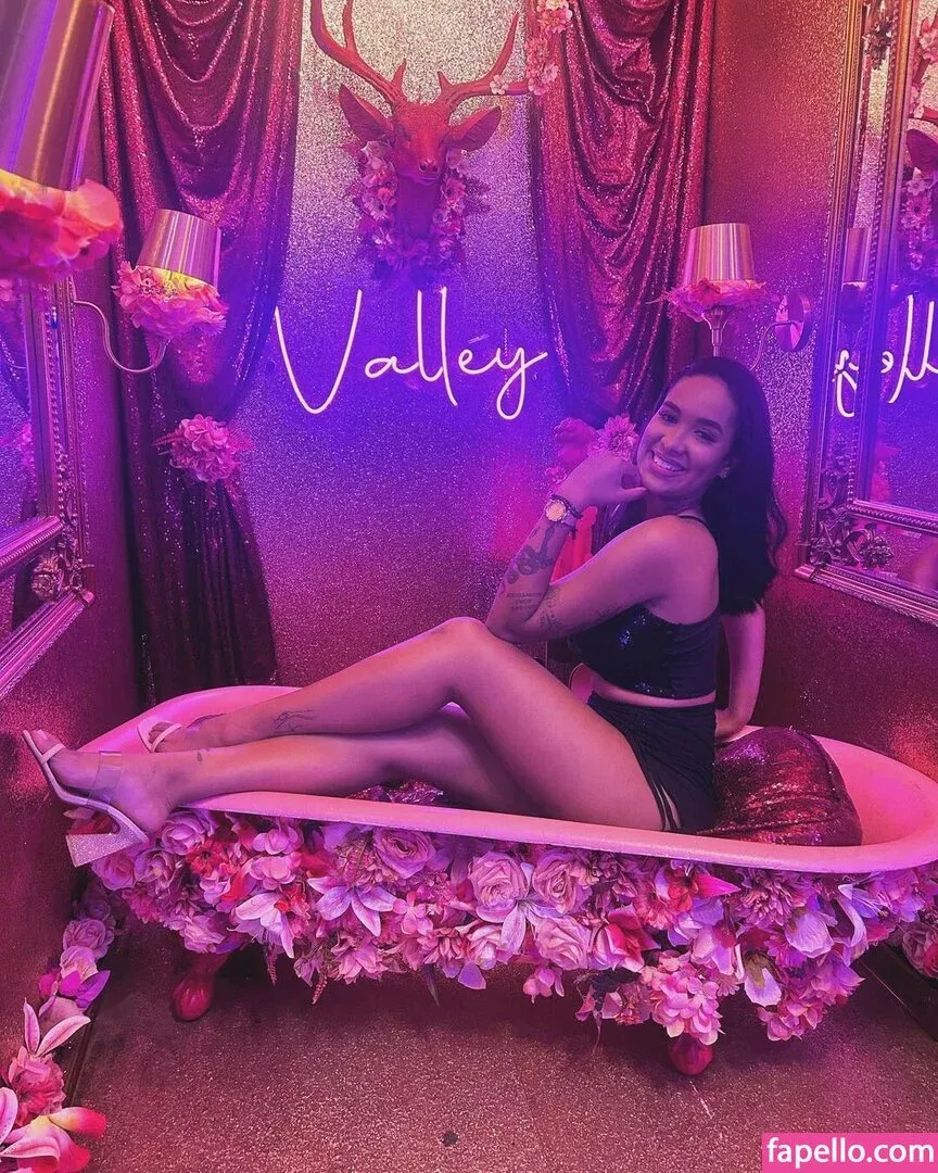 Ana Caroline Onlyfans Photo Gallery 