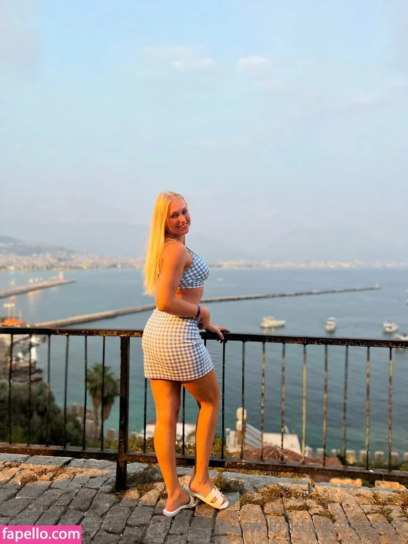 Siswet Onlyfans Photo Gallery 