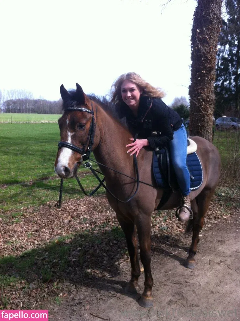 Siswet Onlyfans Photo Gallery 