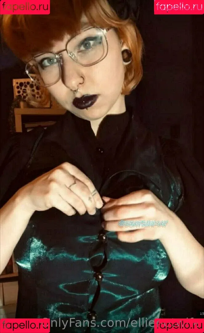 elliehotwife Onlyfans Photo Gallery 