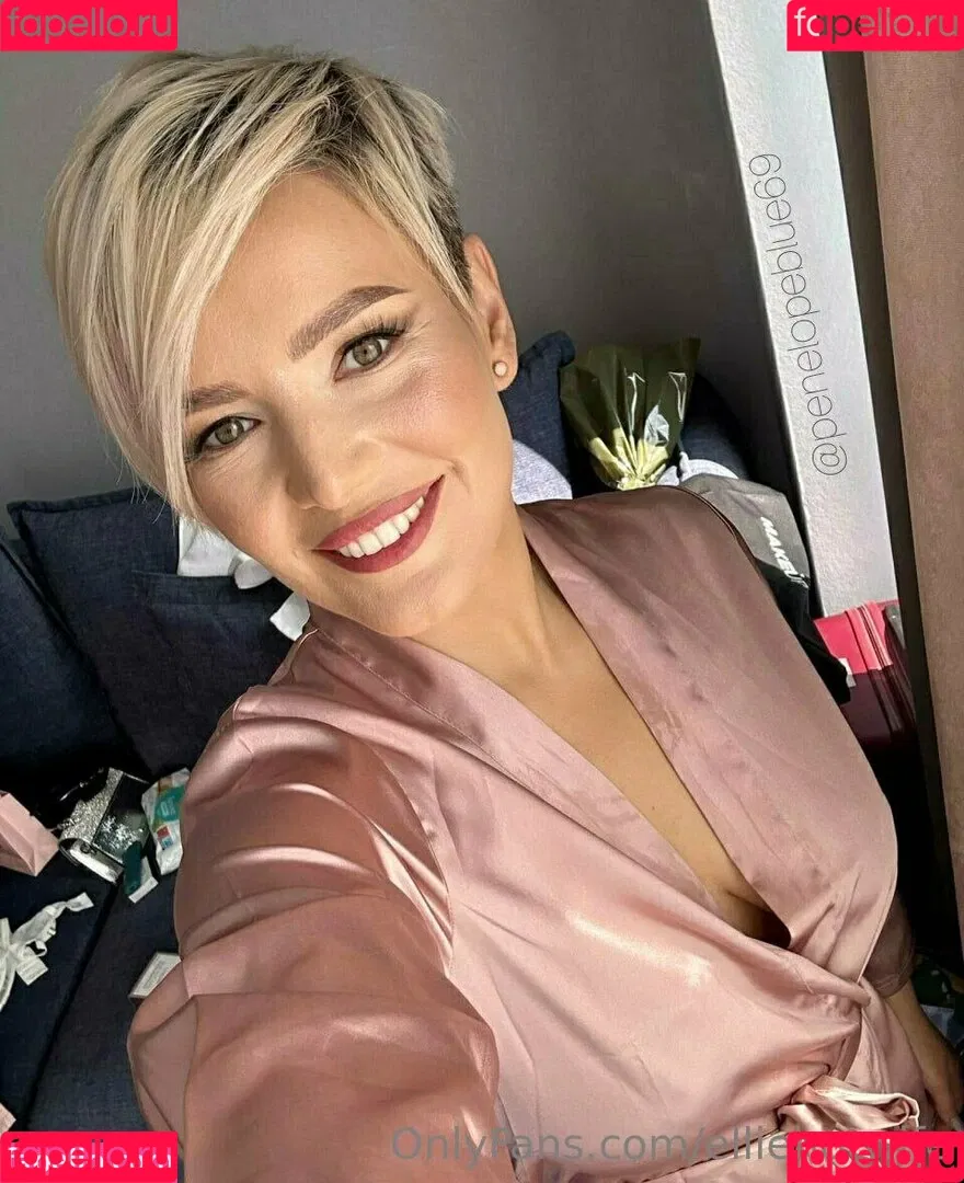 elliehotwife Onlyfans Photo Gallery 