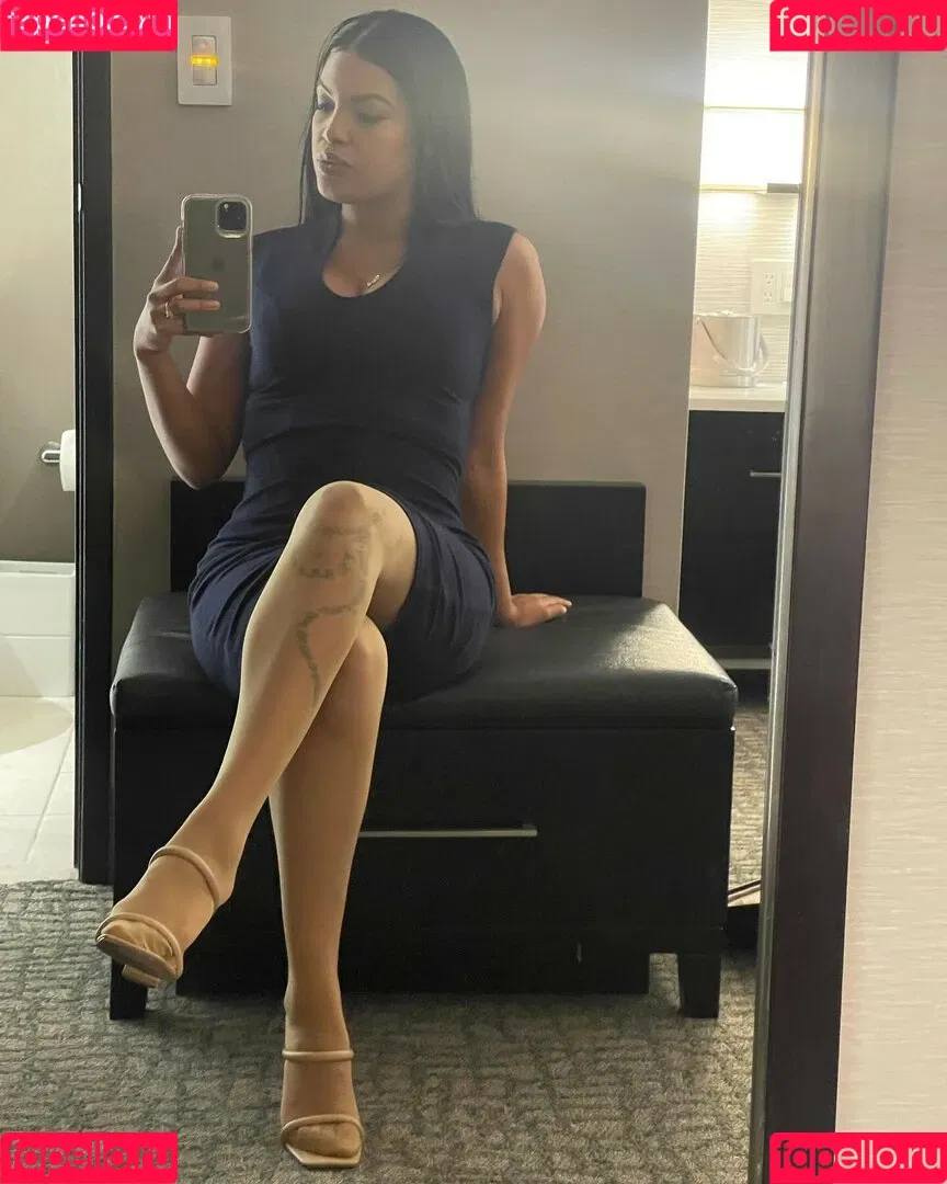 Maya Farrell Onlyfans Photo Gallery 