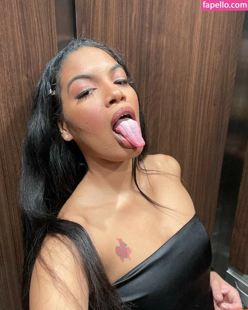 Maya Farrell Onlyfans Photo Gallery 